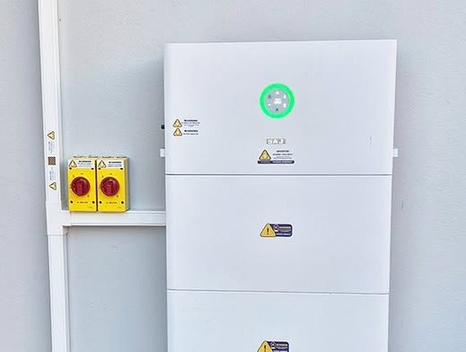 Manufacturer imagery from the official documentation.