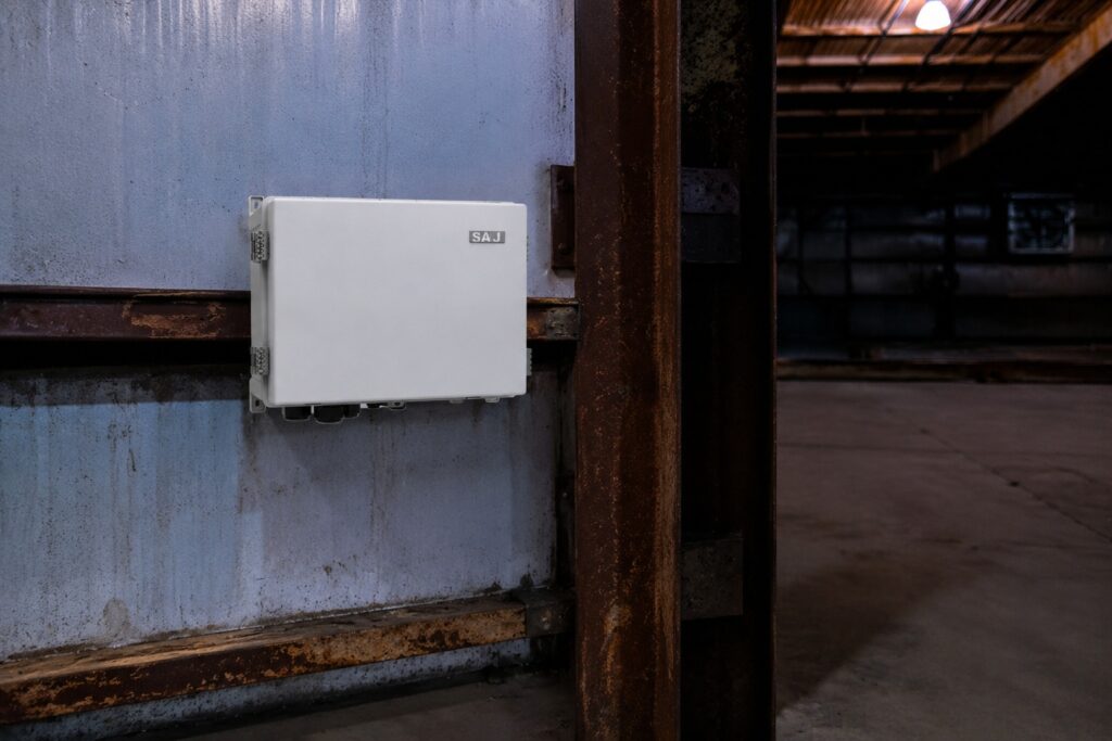 Multi-Inverter Commercial Solar & Storage Plants (100 kW to 5 MW+)