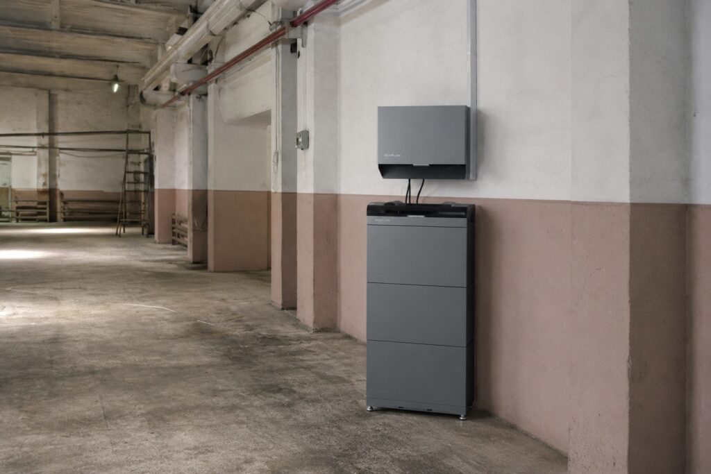 High-Consumption Modern Residences (10–14 kWp PV) with Domestic EV Wallbox