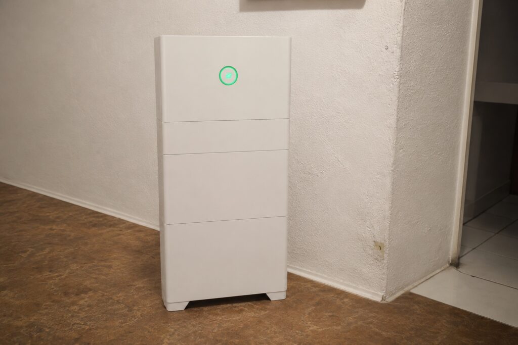 Single-Phase Residences with 3 Roof Pitches & Heat Pump (8–12 kWp PV)