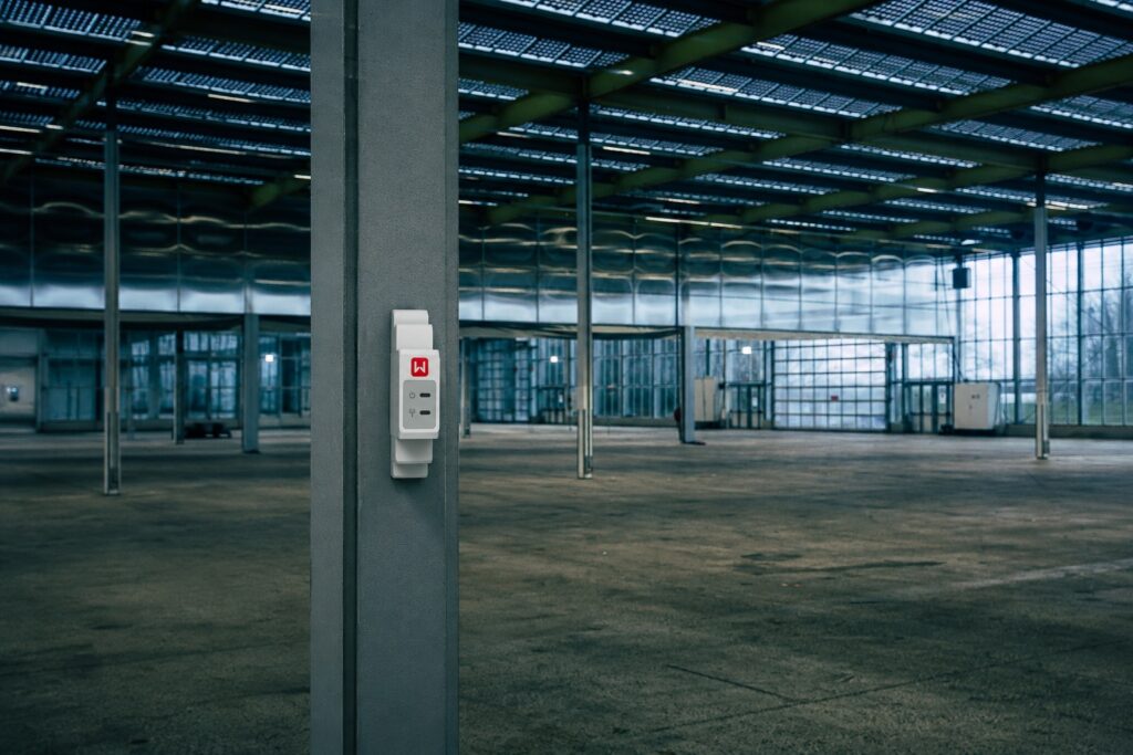 Einphasige AC-gekoppelte Speicher-Nachrüstungen (Hinzufügen eines Batteriespeichers zu bestehender Solaranlage)
