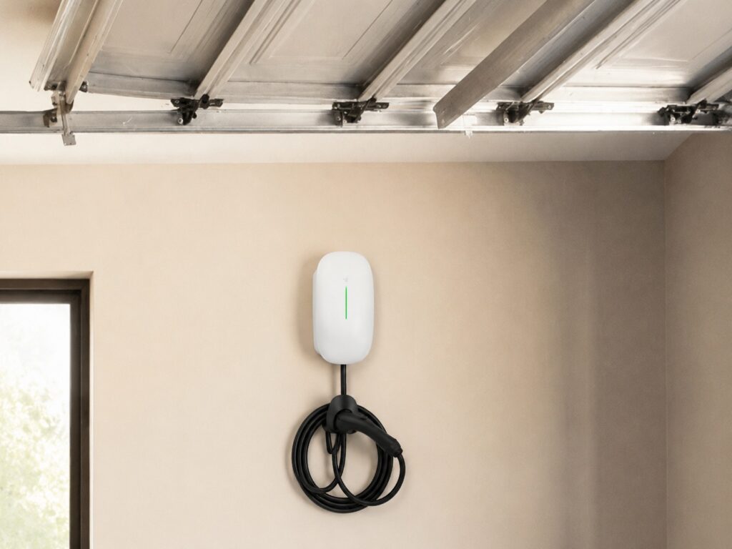 SAJ AC011K-AE-35 (11 kW Drehstrom-Wandladestation, fest angeschlossenes Typ-2-Kabel)